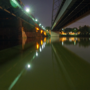 Mainbrücke bei Nacht