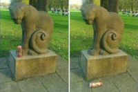 Scherz-Foto: Doppeltes Bild einer Katzenstatue. Die Katze sitzt, an ihrer linken Seite rollt sich der Schwanz nach oben, und ihr Blick ist auf ihre Pfoten bzw. einen imaginären Punkt links daneben gerichtet. Auf dem ersten Bild steht eine Getränkedose neben der linken Pfote der Katze. Auf dem zweiten Bild liegt die Dose am Boden...