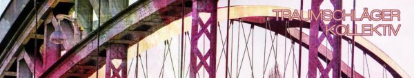 Eine Straßenbrücke aus Stahlfachwerk, oder zumindest die Konstruktion erkennen lassenden Stahlträgern, die von Nieten zusammengehalten werden. Über dem Bild der Brücke liegt eine Überlagerung durch Bildbearbeitung, die Überlagerung ist vornehmlich pink/violett und stellenweise grün und verfärbt das darunterliegende Bild der Brücke, was die Überlagerung darstellt ist (für mich) nicht zu erkennen.